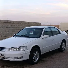 Toyota Camry 2000