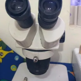 ussalar un mikroskop