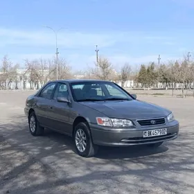 Toyota Camry 2000