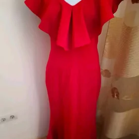 Платья 42,44р