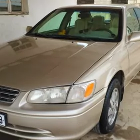 Toyota Camry 2000