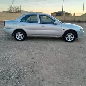 Mitsubishi Lancer 2001