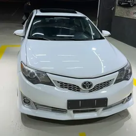 Toyota Camry 2011