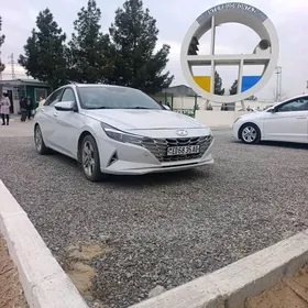 Hyundai Elantra 2022