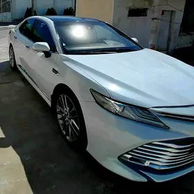 Toyota Camry 2018