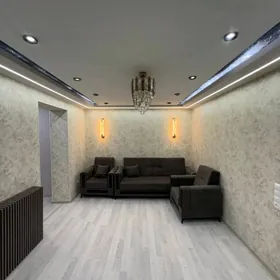 30 mkŕ 1 etaž 3 komnat