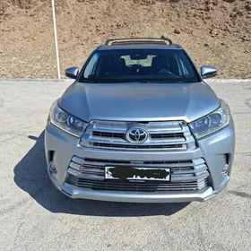 Toyota Highlander 2018