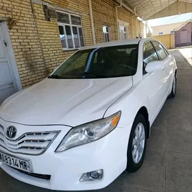 Toyota Camry 2011