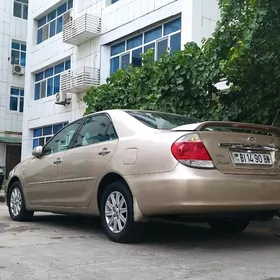 Toyota Camry 2005