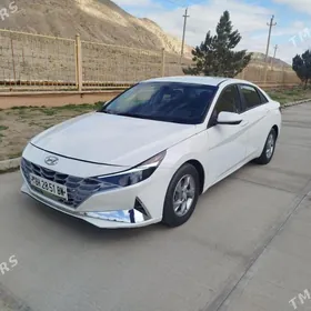 Hyundai Elantra 2021