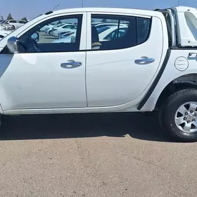 Mitsubishi L200 2007