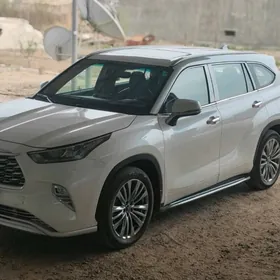 Toyota Highlander 2020