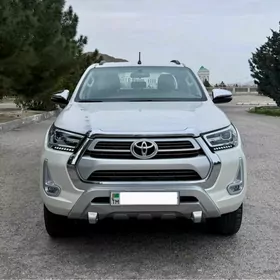 Toyota Hilux 2022