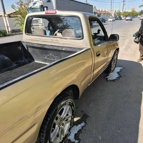 Toyota Tacoma 1999