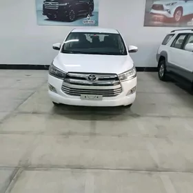 Toyota Innova 2020