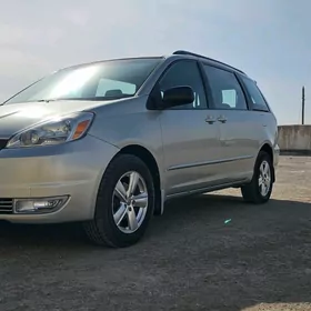 Toyota Sienna 2005