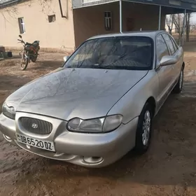Hyundai Sonata 1996