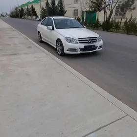 Mercedes-Benz C300 2010