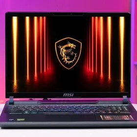 AAA/RTX5090/32GB/MSI VECTOR