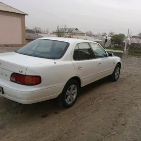 Toyota Camry 1993
