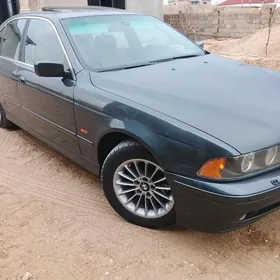 BMW E39 2001