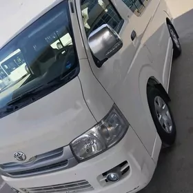 Toyota Hiace 2008