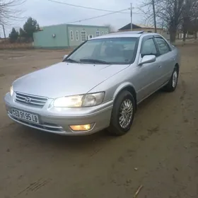Toyota Camry 2000