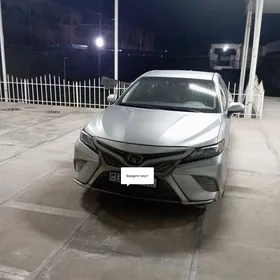 Toyota Camry 2021