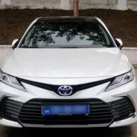 Toyota Camry Hybrid 2023