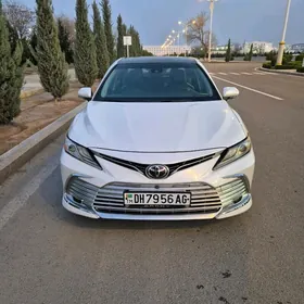 Toyota Camry 2018