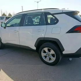 Toyota RAV4 2021