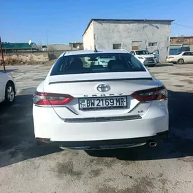 Toyota Camry 2022