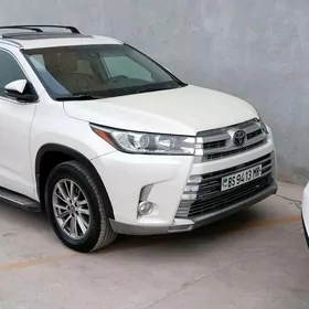Toyota Highlander 2018