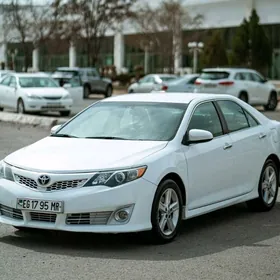 Toyota Camry 2013