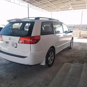 Toyota Sienna 2005
