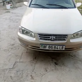 Toyota Camry 1999