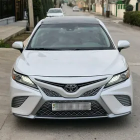 Toyota Camry 2018