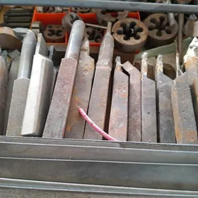 токарные резцы