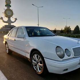 Mercedes-Benz E320 1997