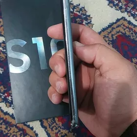 Samsung S10