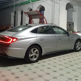 Hyundai Sonata 2022