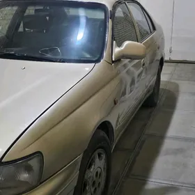 Toyota Carina 1994