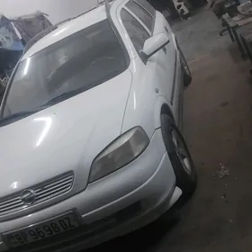 Opel Astra 2000