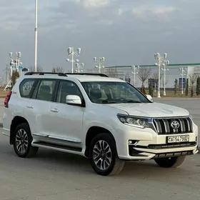 Toyota Land Cruiser Prado 2011