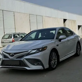 Toyota Camry 2022