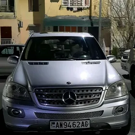 Mercedes-Benz ML350 2008