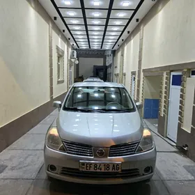 Nissan Tiida 2006