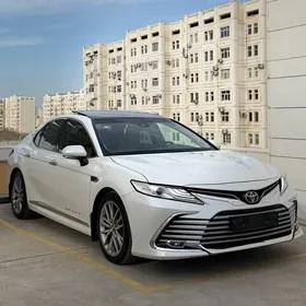 Toyota Camry 2023