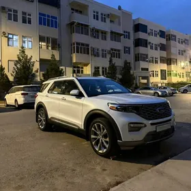 Ford Explorer 2022