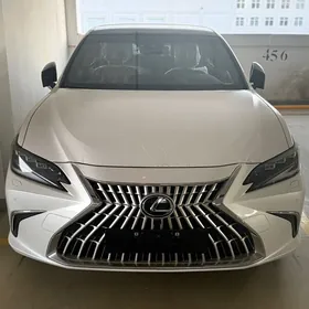 Lexus ES 350 2025